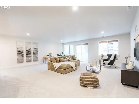 16257 NW Holman Way Portland OR 97229
