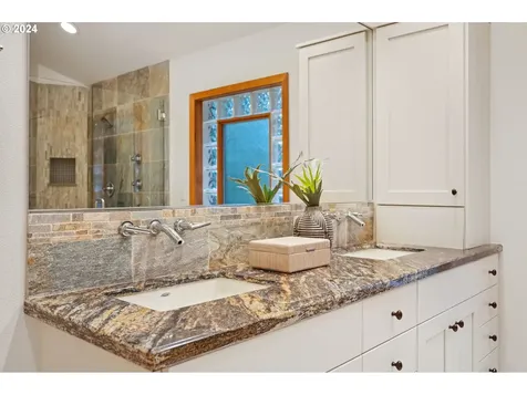 9625 Nw Skyline Boulevard Portland OR 97231