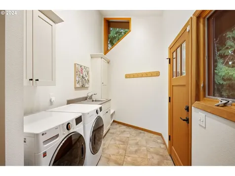 9625 Nw Skyline Boulevard Portland OR 97231