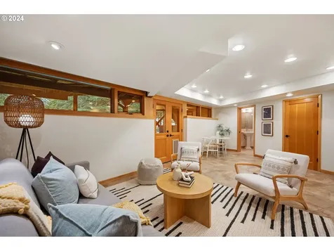9625 Nw Skyline Boulevard Portland OR 97231