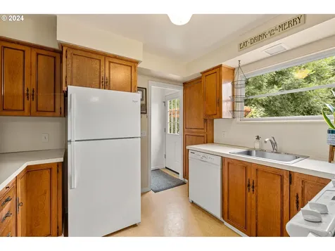 3327 Ne Liberty Street Portland OR 97211