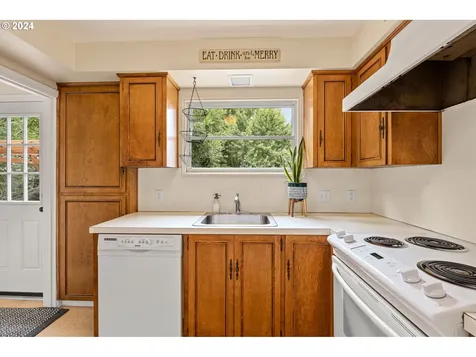 3327 Ne Liberty Street Portland OR 97211