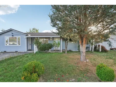 834 SE 170th Drive Portland OR 97233