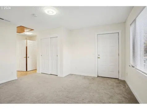 834 SE 170th Drive Portland OR 97233