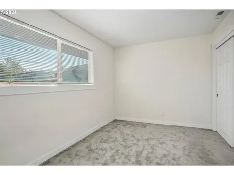 834 SE 170th Drive Portland OR 97233