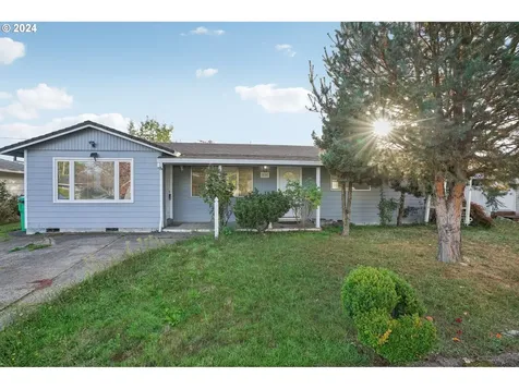 834 SE 170th Drive Portland OR 97233
