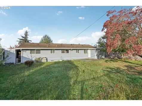 834 SE 170th Drive Portland OR 97233