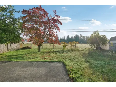 834 SE 170th Drive Portland OR 97233