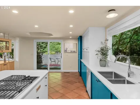 18560 Westview Drive Lake Oswego OR 97034
