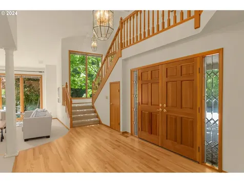 18560 Westview Drive Lake Oswego OR 97034