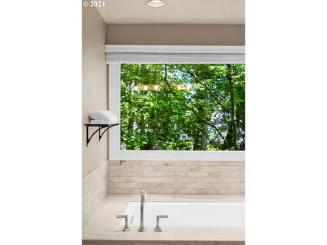 18560 Westview Drive Lake Oswego OR 97034