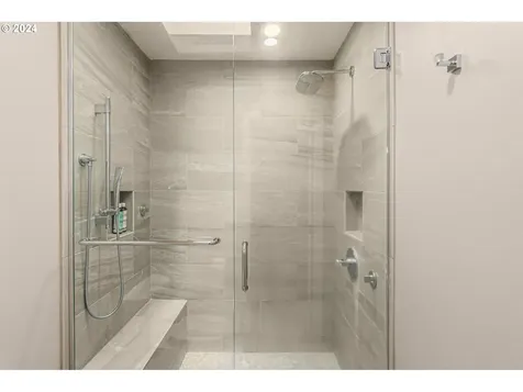 18560 Westview Drive Lake Oswego OR 97034