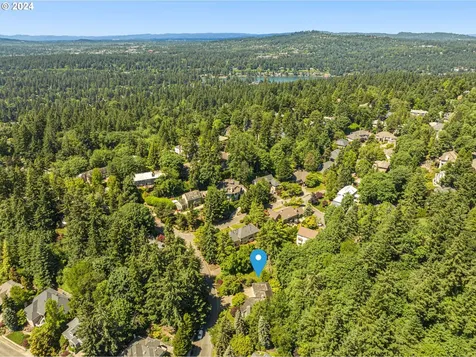 18560 Westview Drive Lake Oswego OR 97034
