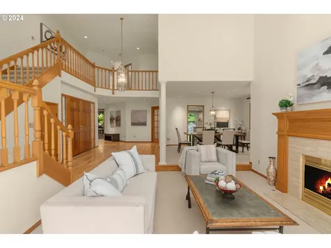 18560 Westview Drive Lake Oswego OR 97034