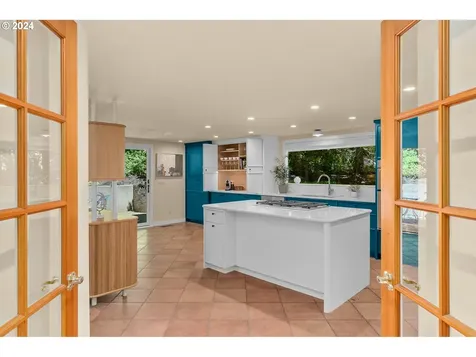 18560 Westview Drive Lake Oswego OR 97034