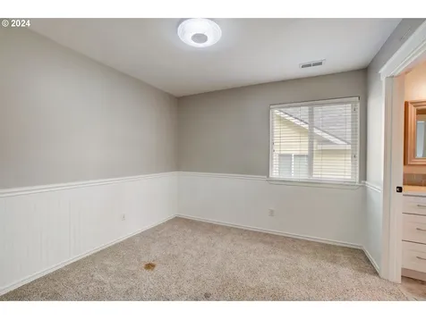 15817 SE Hawk Court Portland OR 97236