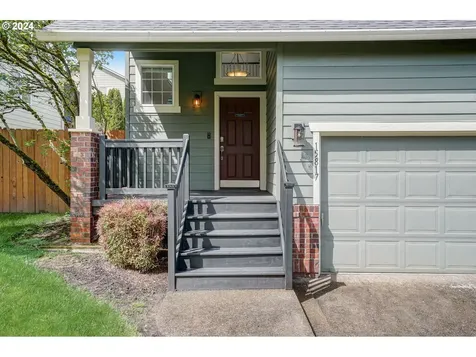15817 SE Hawk Court Portland OR 97236