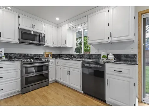 18685 SW Hennig Court Beaverton OR 97003