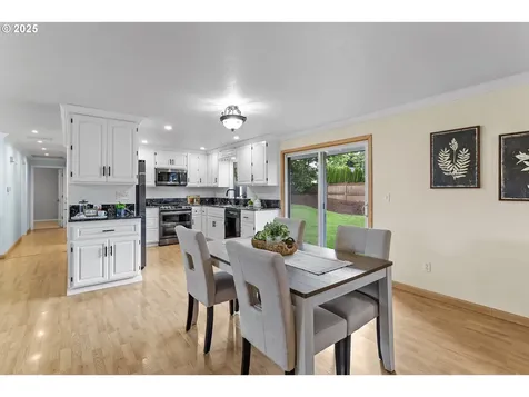 18685 SW Hennig Court Beaverton OR 97003