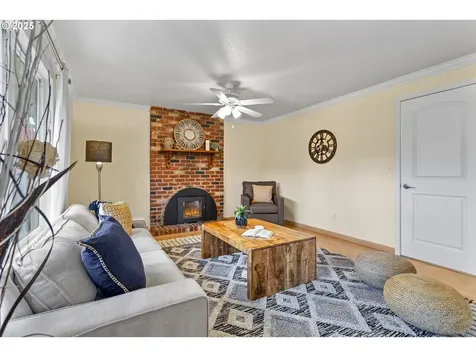 18685 SW Hennig Court Beaverton OR 97003
