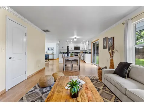 18685 SW Hennig Court Beaverton OR 97003