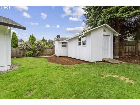 18685 SW Hennig Court Beaverton OR 97003