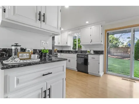 18685 SW Hennig Court Beaverton OR 97003