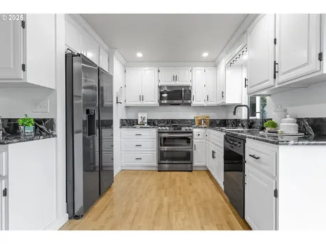 18685 SW Hennig Court Beaverton OR 97003