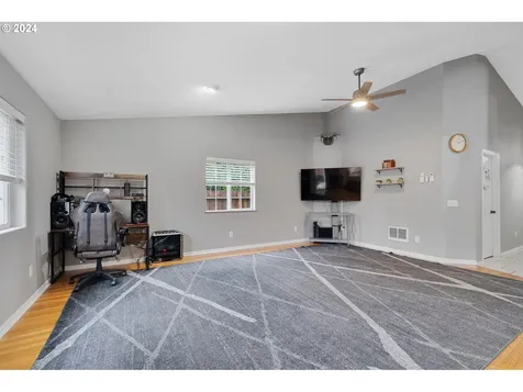 915 Nestucca Avenue Tillamook OR 97141