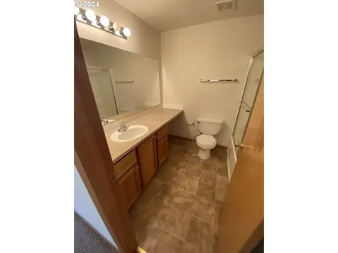 1137 Se Tenino Street Portland OR 97202