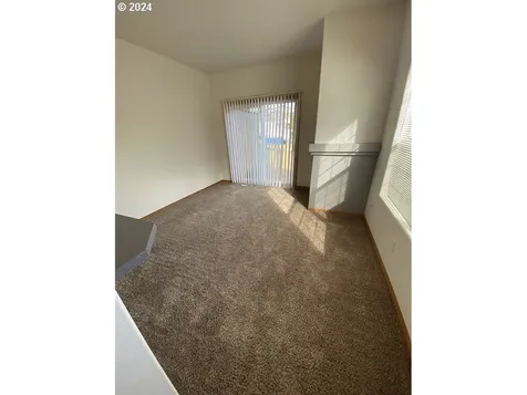 1137 Se Tenino Street Portland OR 97202