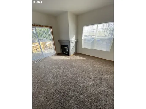 1137 Se Tenino Street Portland OR 97202