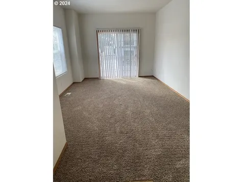 1137 Se Tenino Street Portland OR 97202