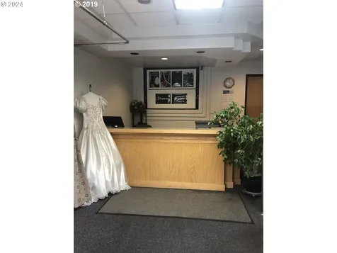 4916 NE 100th Avenue Portland OR 97220