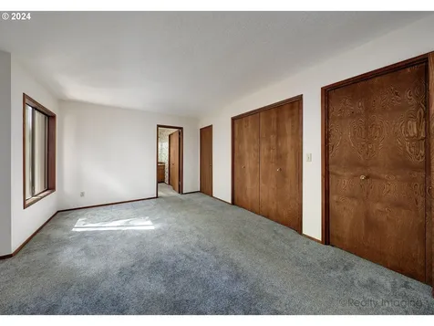 17485 Sw Rivendell Drive Portland OR 97224