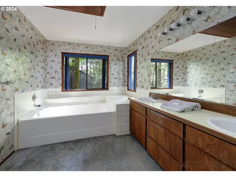 17485 Sw Rivendell Drive Portland OR 97224