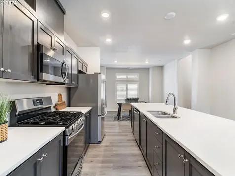 14232 SW Gold Coast Terrace Portland OR 97224