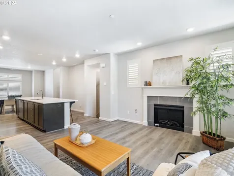 14232 SW Gold Coast Terrace Portland OR 97224