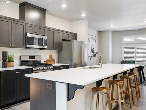 14232 SW Gold Coast Terrace Portland OR 97224