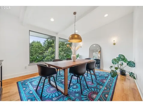 3825 SW Jerald Court Portland OR 97221