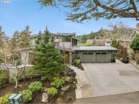 3825 SW Jerald Court Portland OR 97221