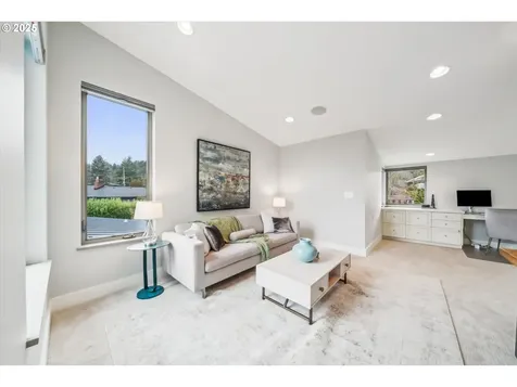 3825 SW Jerald Court Portland OR 97221