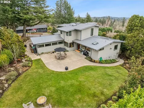 3825 SW Jerald Court Portland OR 97221