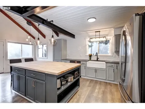 25799 NW Green Mountain Road Banks OR 97106
