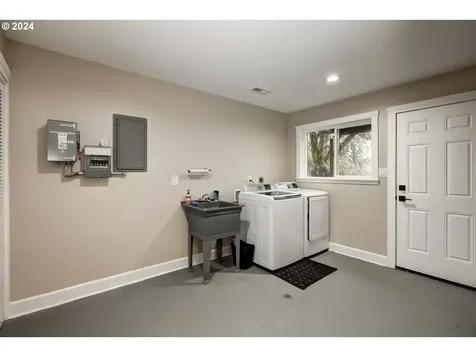 25799 NW Green Mountain Road Banks OR 97106