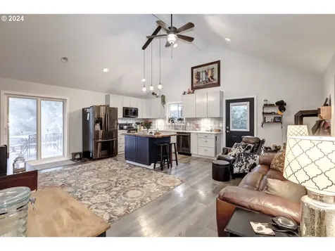 25799 NW Green Mountain Road Banks OR 97106