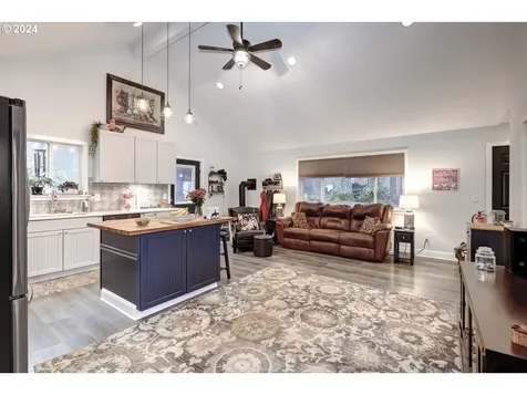 25799 NW Green Mountain Road Banks OR 97106