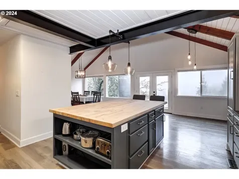 25799 NW Green Mountain Road Banks OR 97106