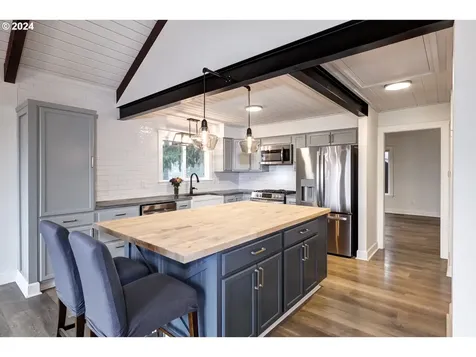 25799 NW Green Mountain Road Banks OR 97106