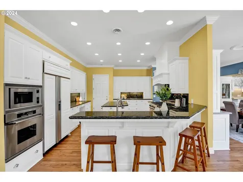 2306 Park Grove Drive Eugene OR 97408